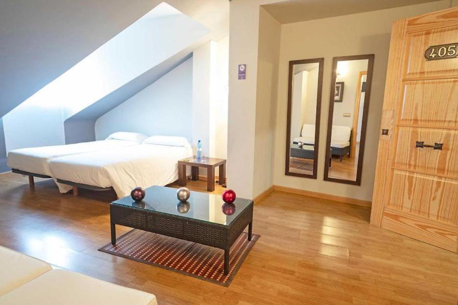 Hotel El Tratado Tordesillas Luaran gambar